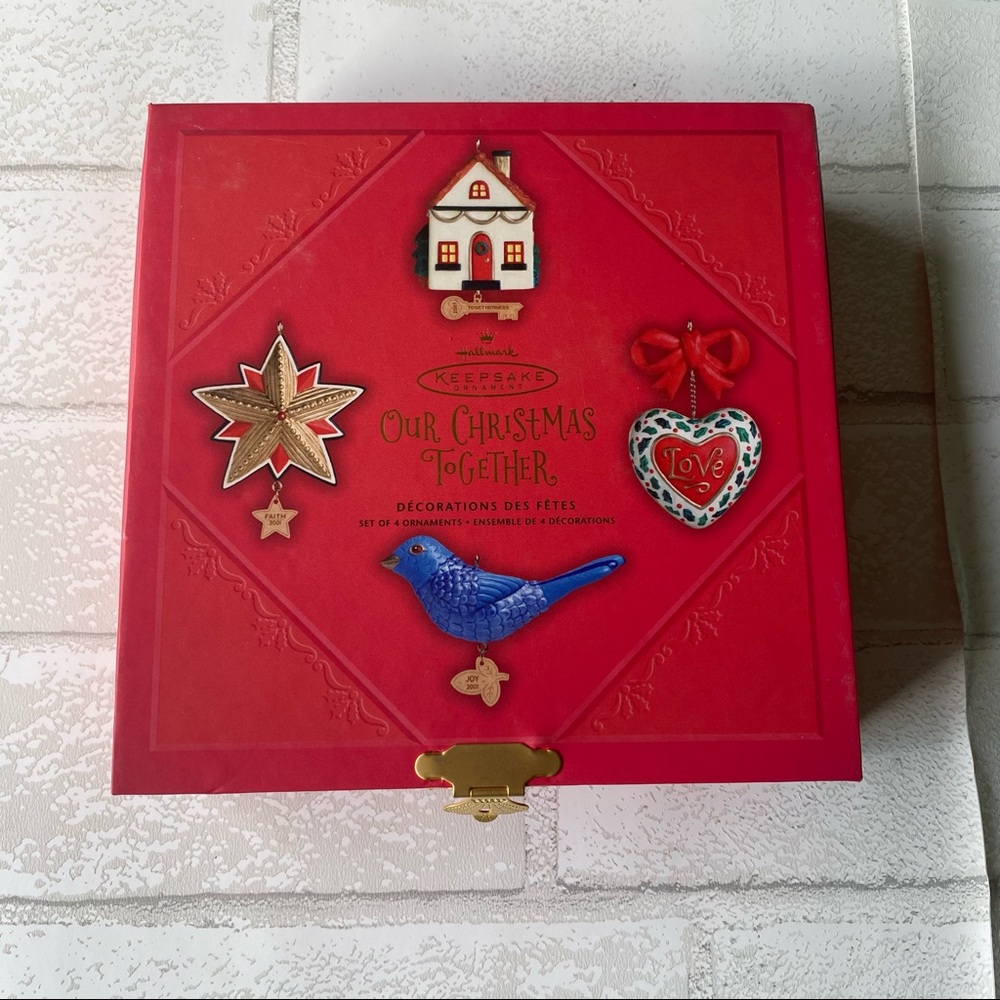2001 Hallmark Keepsake Ornaments